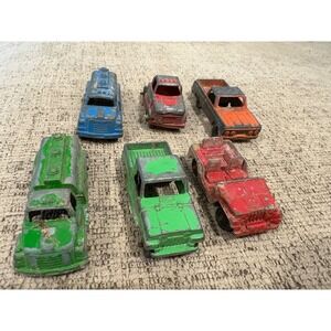 Lot of 6 Vintage Diecast Metal Toy Trucks Cars Red Green Blue Orange